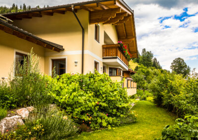 Aussenansicht Appartements Landhaus Jandl Wagrain